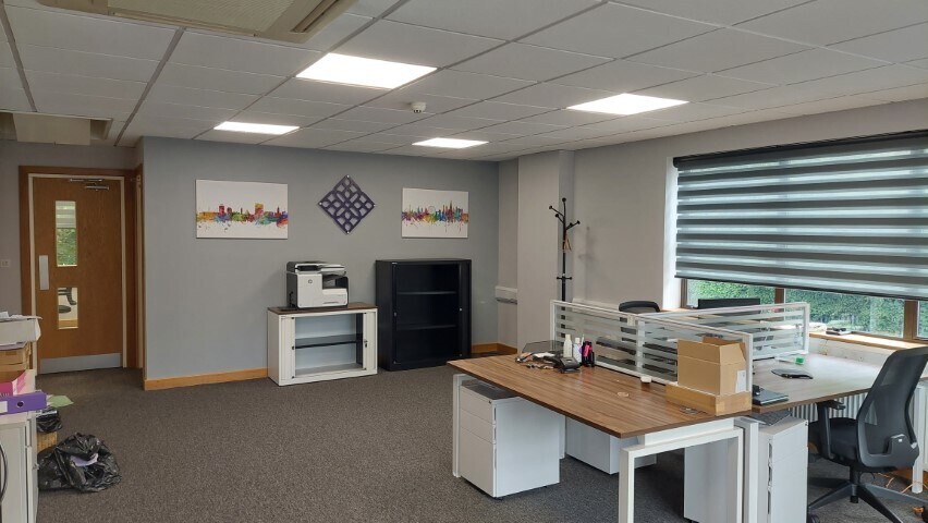 Wharfedale Rd, Cardiff for lease - Building Photo - Image 2 of 5