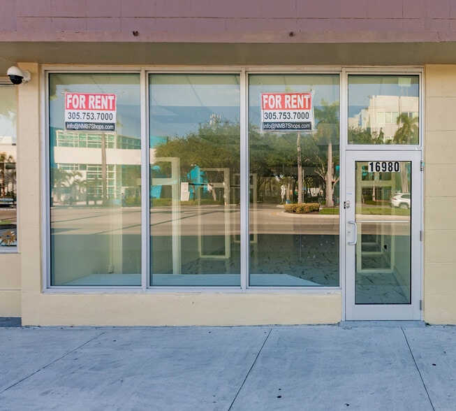 16978-16990 NE 19th Ave, North Miami Beach, FL for lease - Building Photo - Image 1 of 16