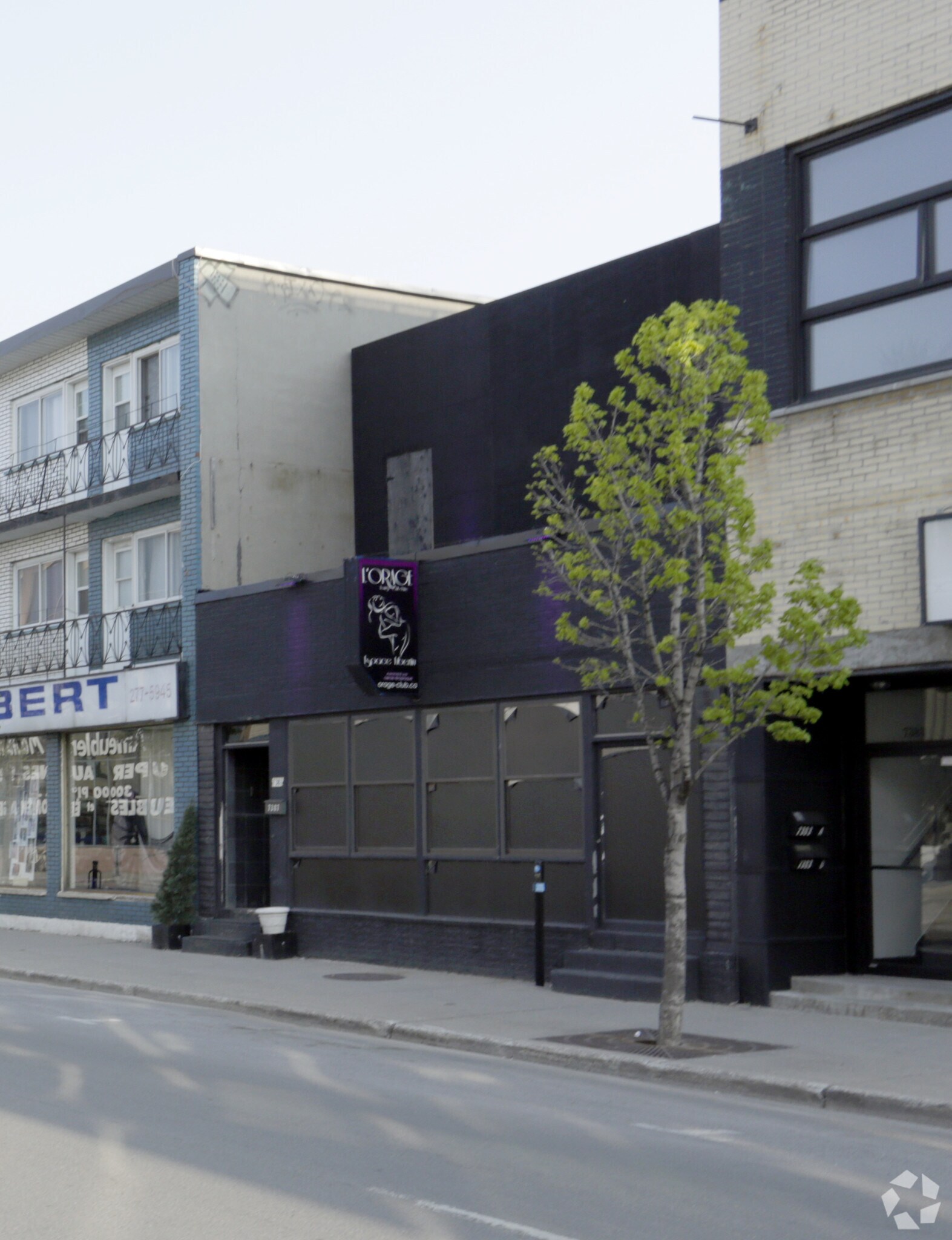 7385-7387 Rue Saint-Hubert, Montréal, QC for sale Primary Photo- Image 1 of 1