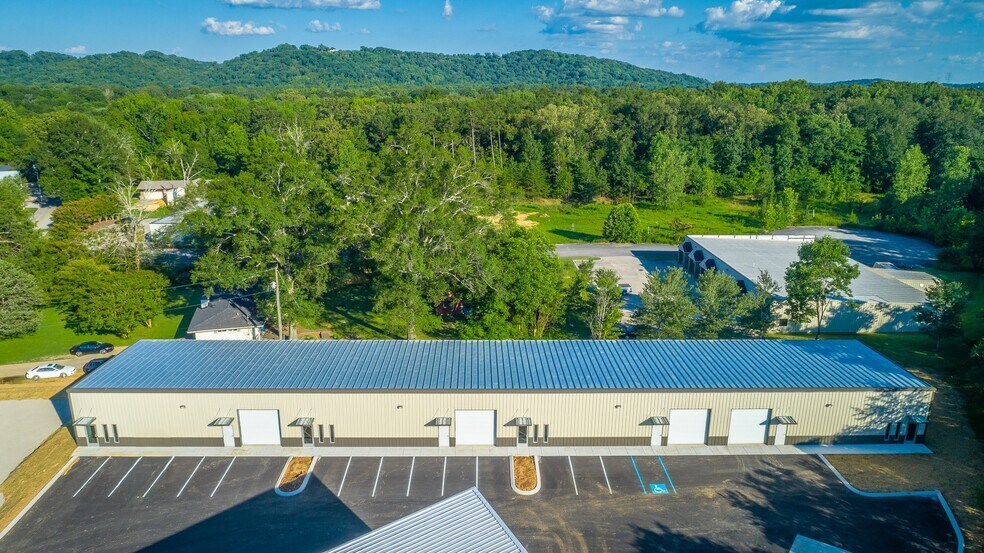 4740 Adams Rd, Hixson, TN à louer - Photo du bâtiment - Image 2 de 5