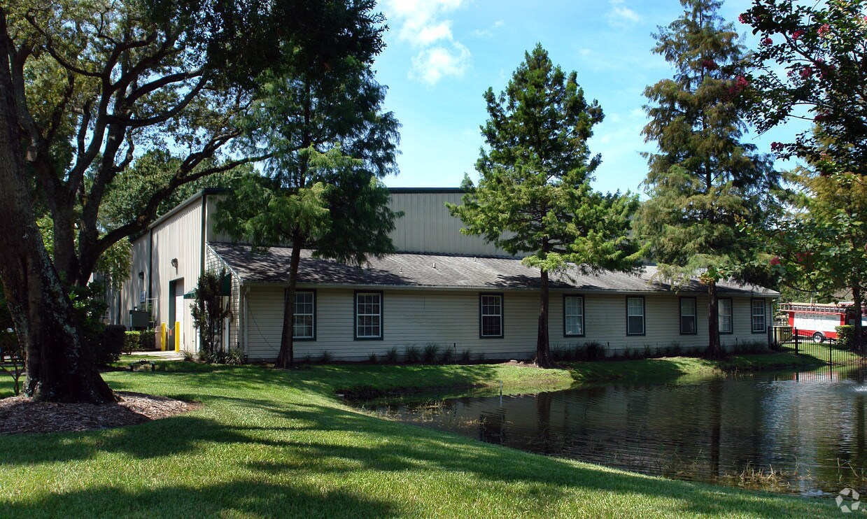 4656 Collins Rd, Jacksonville, FL à louer Photo principale- Image 1 de 20