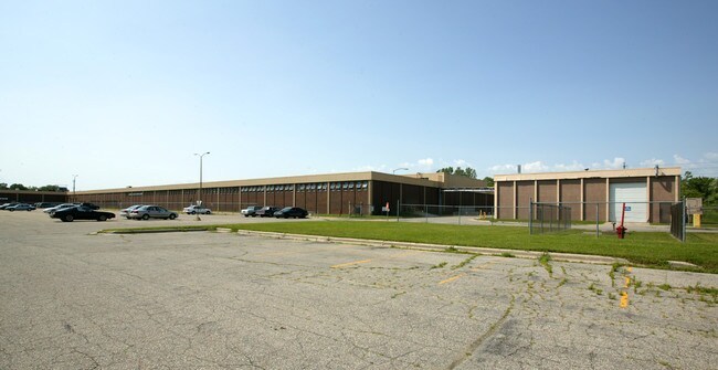 Plus de détails pour 2929 32nd St SE, Kentwood, MI - Industriel à louer