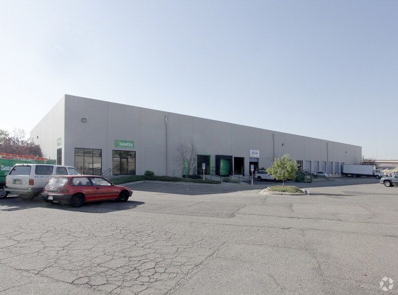 550 E 76th Ave, Denver, CO for lease - Primary Photo - Image 3 of 6