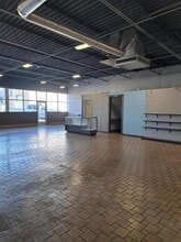 717 W Broadway, Council Bluffs, IA for lease Interior Photo- Image 2 of 4