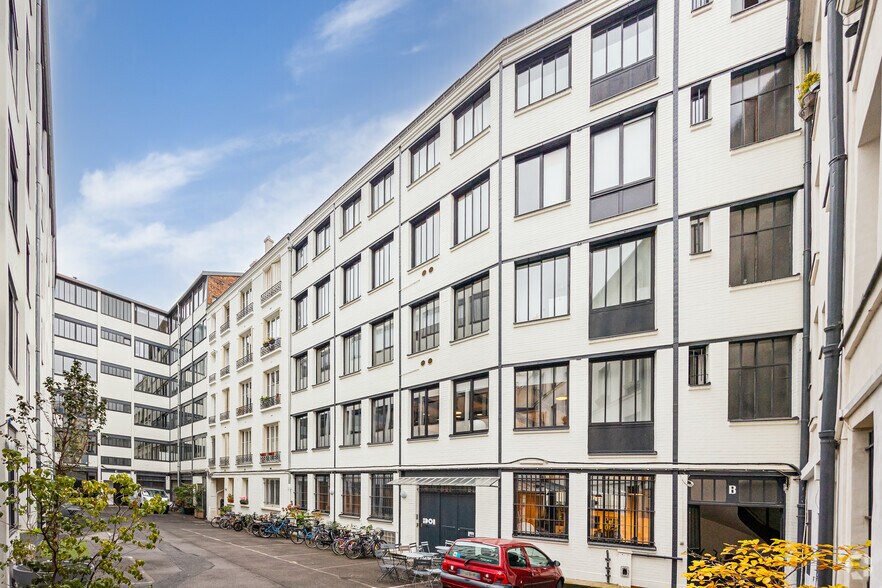 Office in Paris for lease - Building Photo - Image 3 of 5