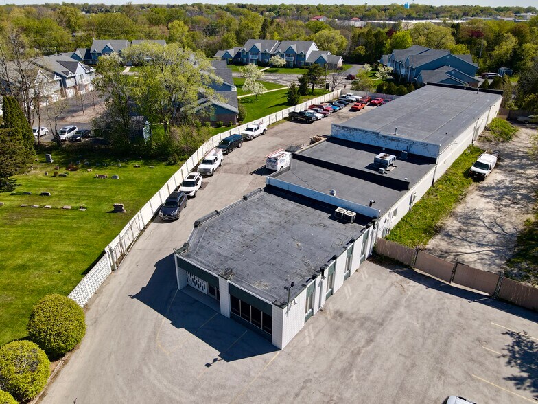 N91W17174 Appleton Ave, Menomonee Falls, WI à louer - Photo du bâtiment - Image 3 de 3