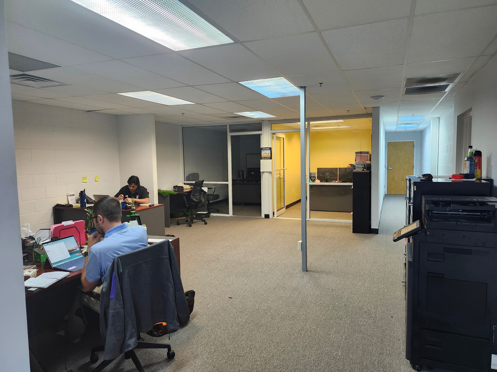 702 Mall Blvd, Savannah, GA for lease Interior Photo- Image 1 of 8