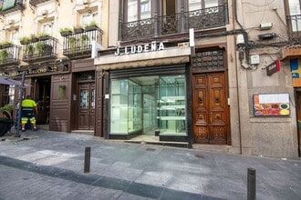 Calle de Tetuán, 32, Madrid, Madrid for lease Interior Photo- Image 2 of 2