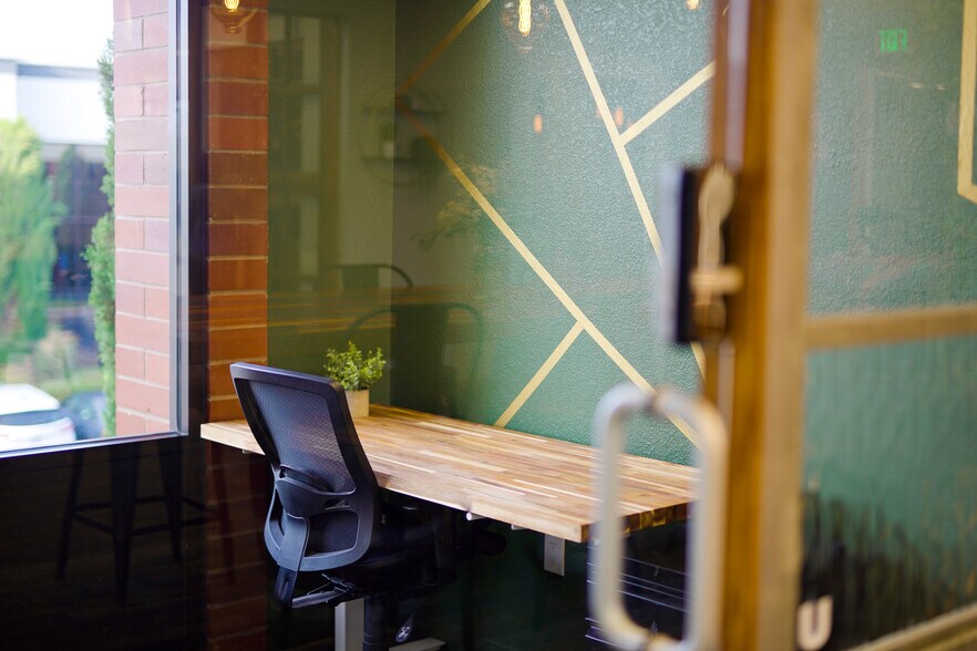 490 Chadbourne Rd, Fairfield, CA à louer - Photo du bâtiment - Image 3 de 18