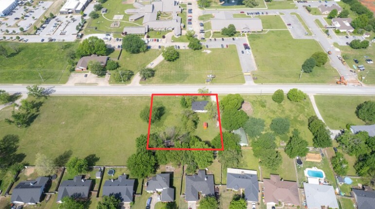 2417 48th st, Springdale, AR à vendre - Photo principale - Image 1 de 1