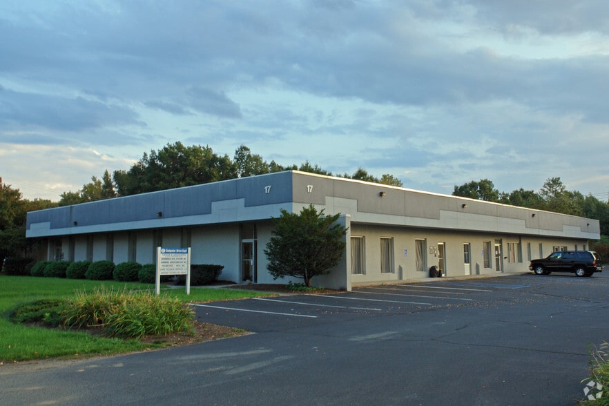 17 Computer Dr E, Colonie, NY for lease - Primary Photo - Image 1 of 5