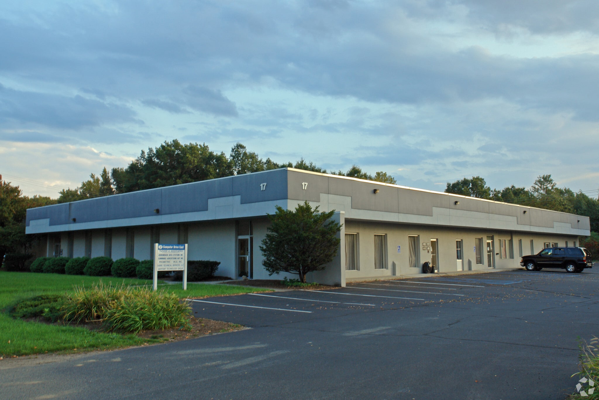 17 Computer Dr E, Colonie, NY for lease Primary Photo- Image 1 of 6