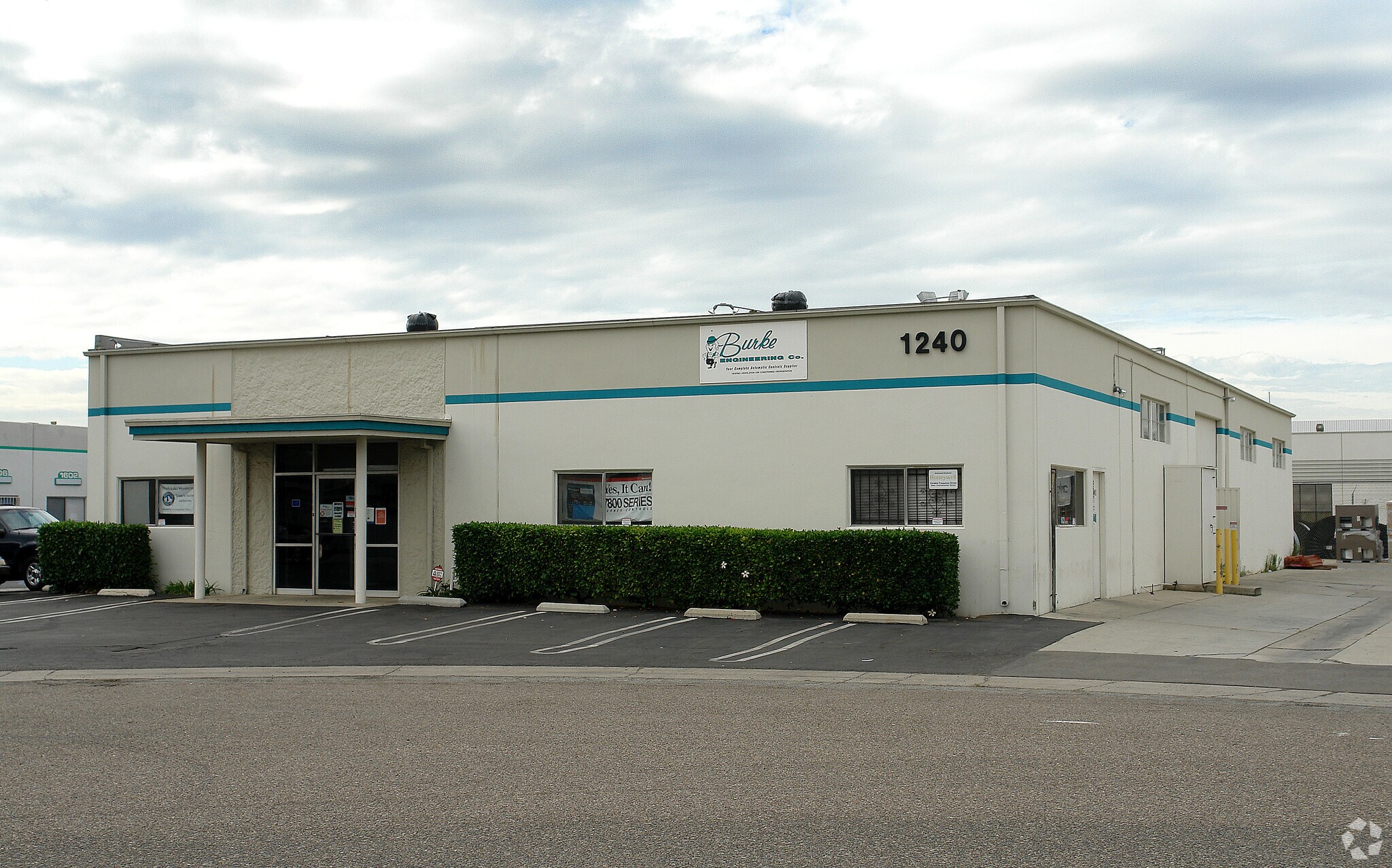 1240 S Wright St, Santa Ana, CA à louer Photo principale- Image 1 de 6