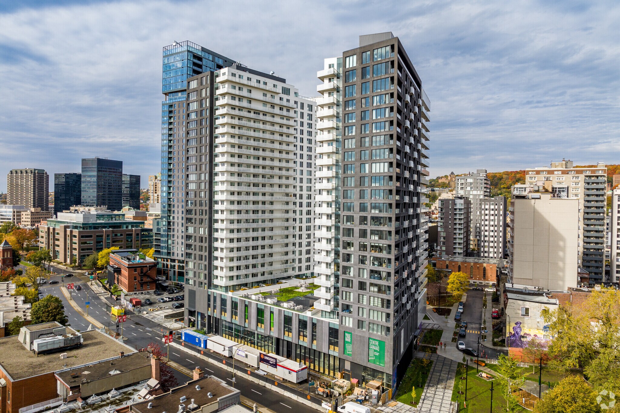 2255 Boul René-Lévesque, Montréal, QC à vendre Photo du bâtiment- Image 1 de 1