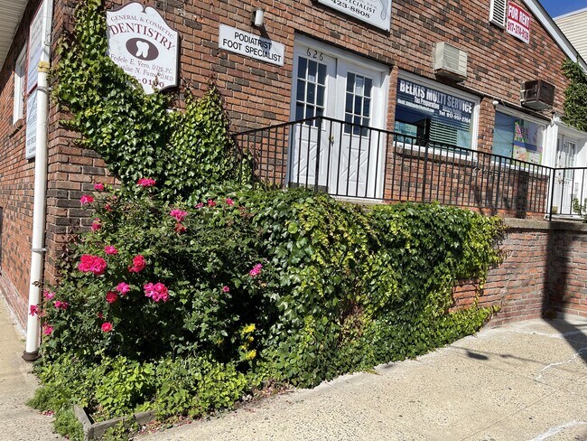 Plus de détails pour 626 McLean Ave, Yonkers, NY - Bureau à louer