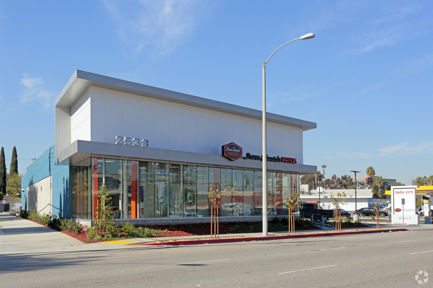 2533 N Lakewood Blvd, Long Beach, CA for sale - Primary Photo - Image 1 of 1