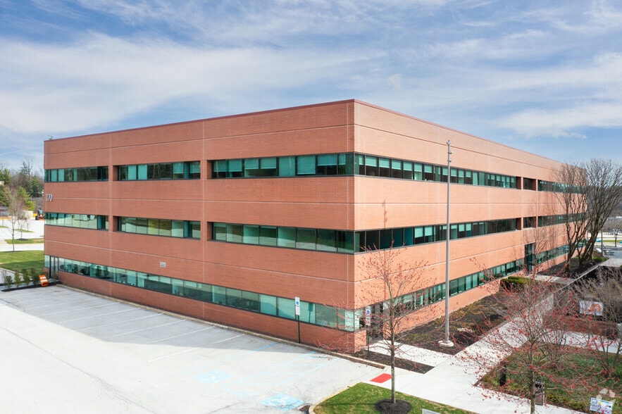 555 E Lancaster Ave, Radnor, PA for lease - Building Photo - Image 3 of 5