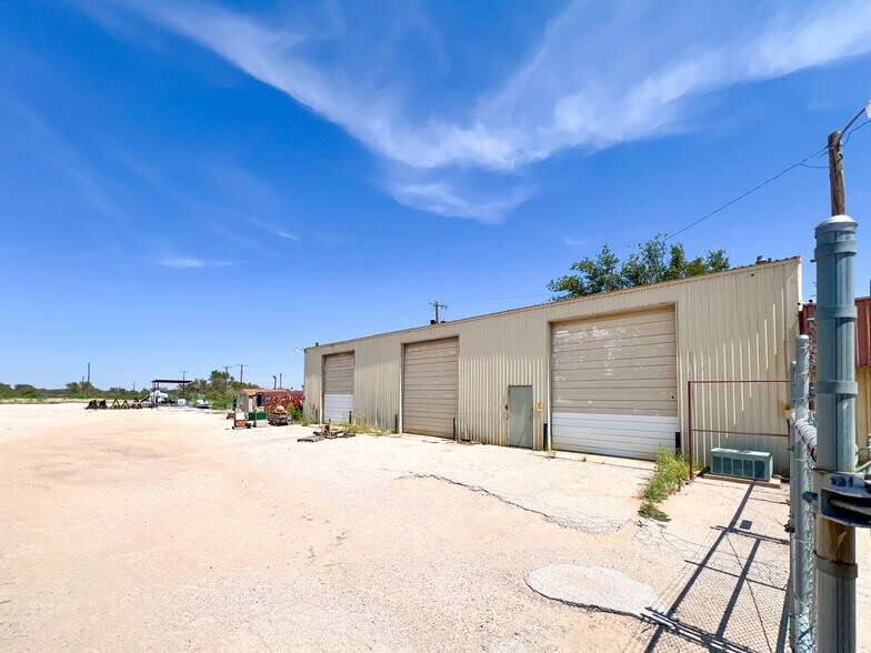 300 W 61st St, Odessa, TX à vendre - Photo du bâtiment - Image 2 de 22