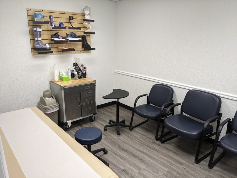 3030 N Woodford St, Decatur, IL for sale - Building Photo - Image 3 of 6