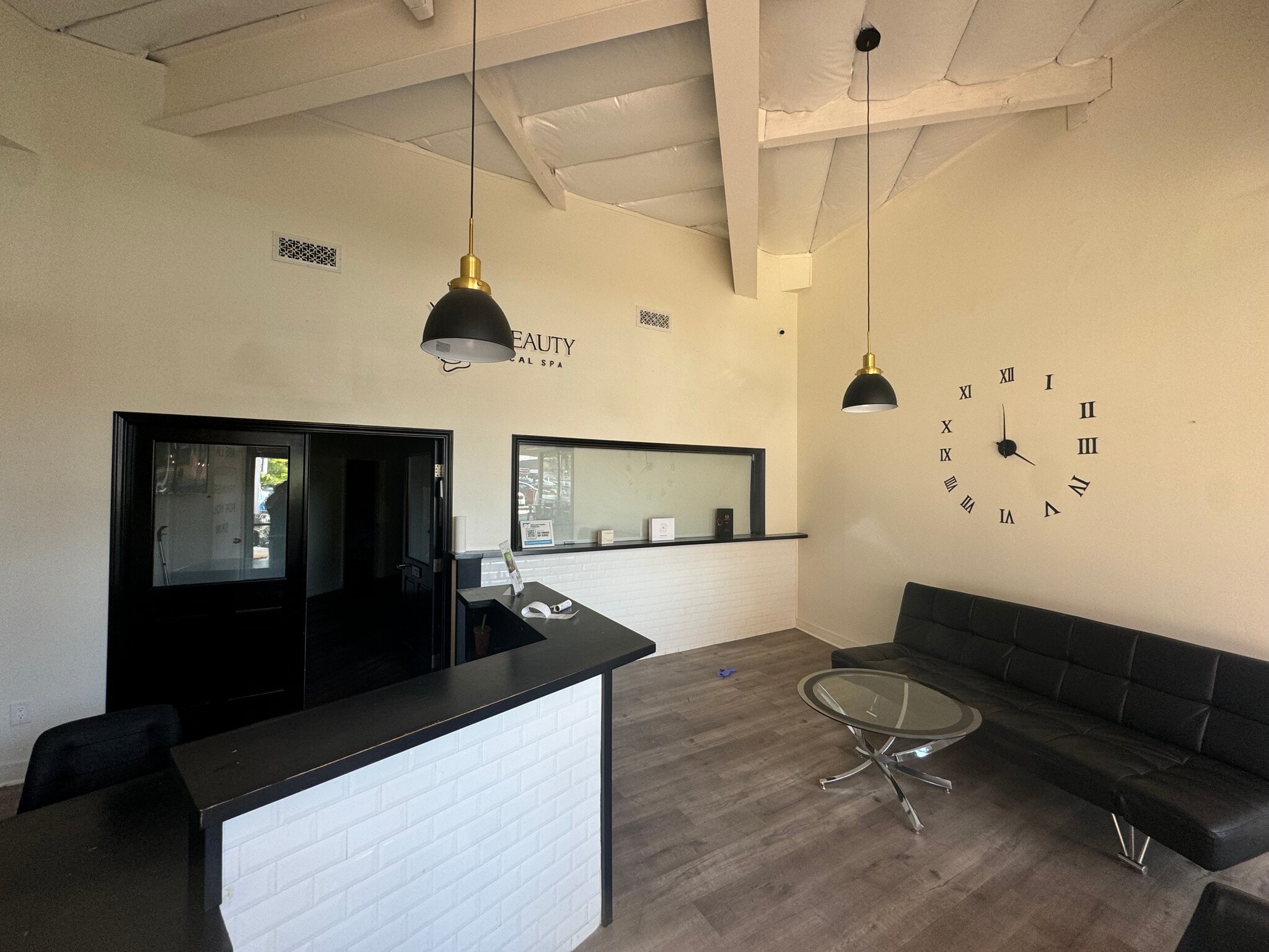 15030 Ventura Blvd, Sherman Oaks, CA for lease Building Photo- Image 1 of 4