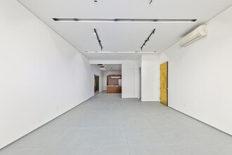 6918 Melrose Ave, Los Angeles, CA for lease Interior Photo- Image 1 of 4