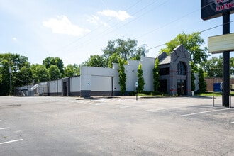 4803 Old Hickory Blvd, Hermitage, TN for lease Building Photo- Image 2 of 10