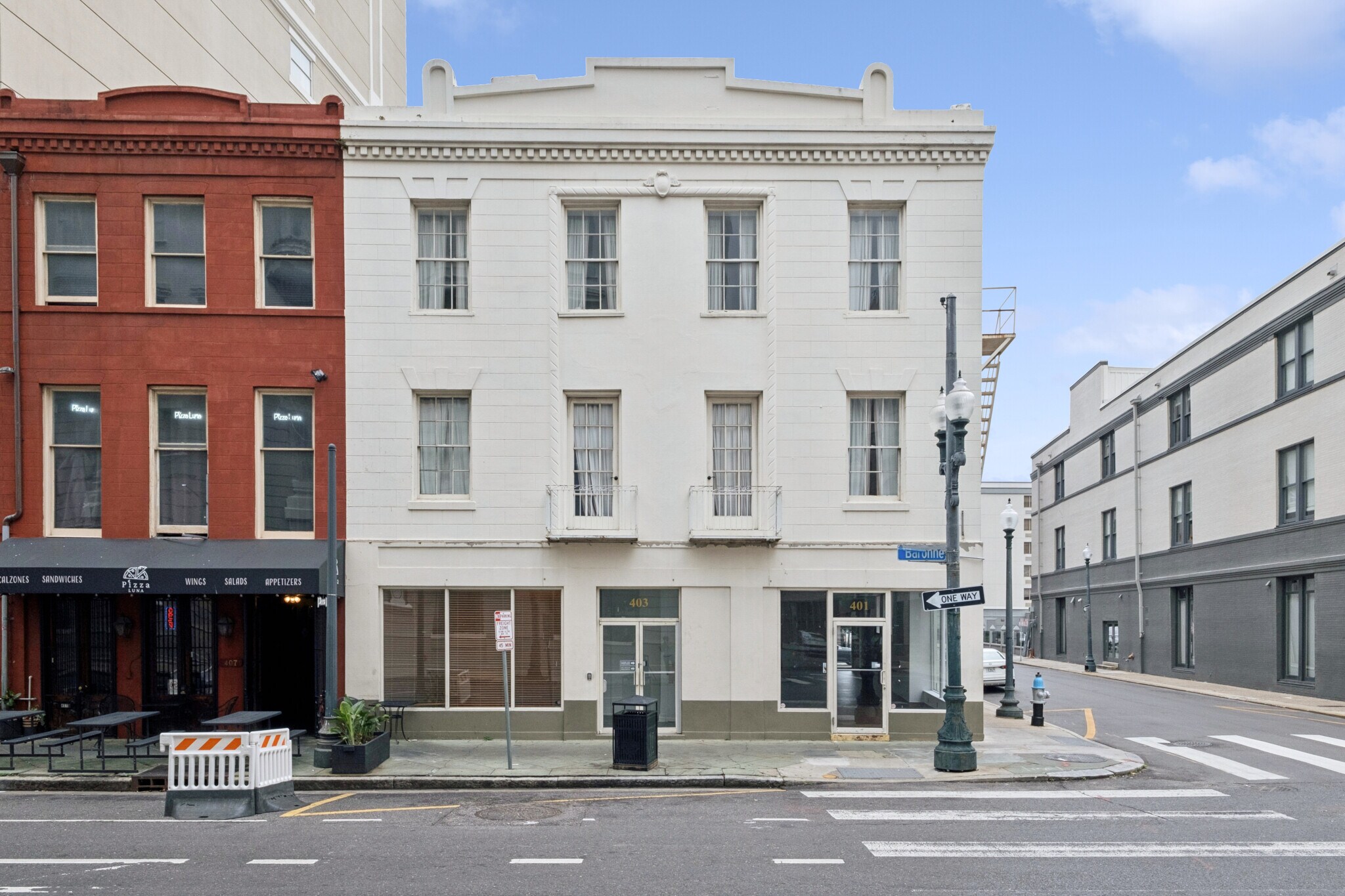 401 Baronne St, New Orleans, LA à louer Photo principale- Image 1 de 11