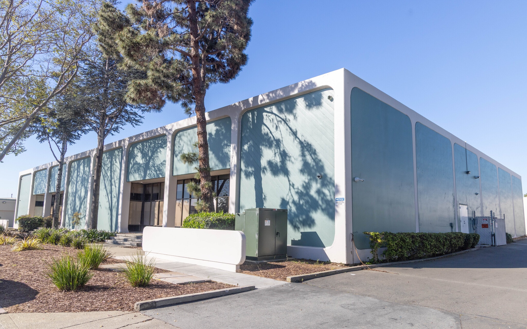23519-23521 Connecticut St, Hayward, CA à louer Photo du bâtiment- Image 1 de 5