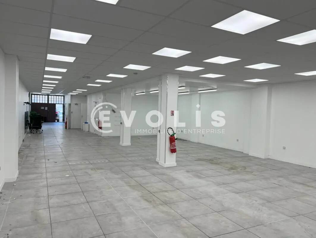 Flex in Clamart for lease Building Photo- Image 1 of 19
