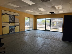 34081 Date Palm Dr, Cathedral City, CA for lease Interior Photo- Image 2 of 2