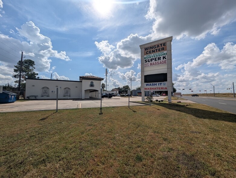 15961 Westheimer Rd, Houston, TX for lease - Building Photo - Image 2 of 5