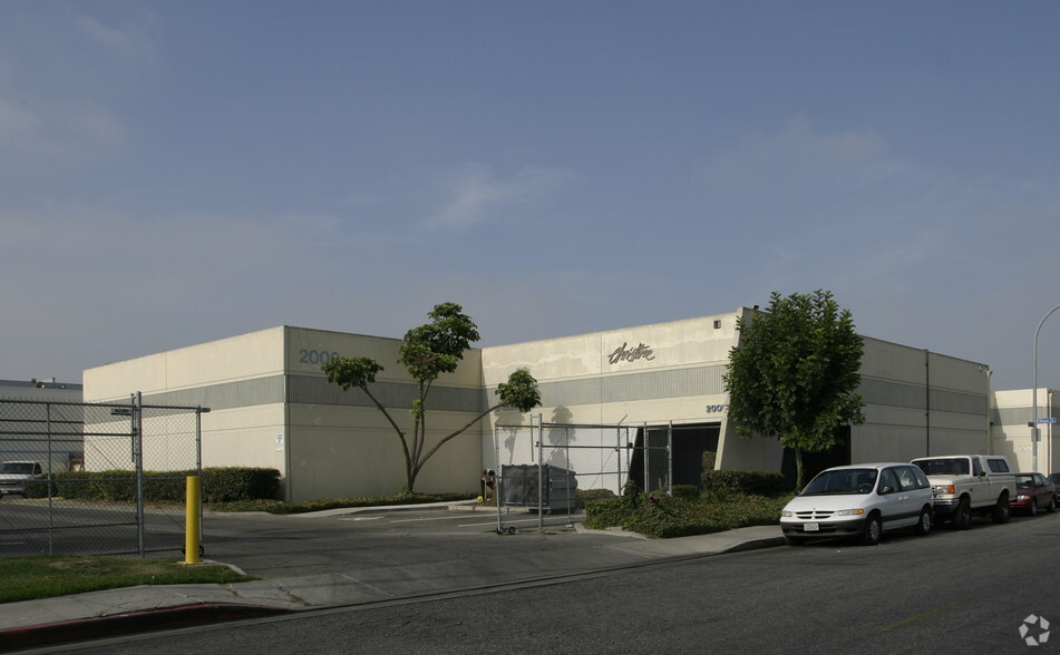 2000 E 67th St, Huntington Park, CA for lease - Primary Photo - Image 1 of 10