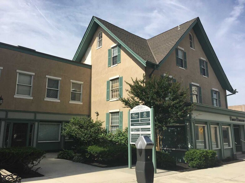 100 E Pennsylvania Ave, Towson, MD à louer - Photo du bâtiment - Image 1 de 6