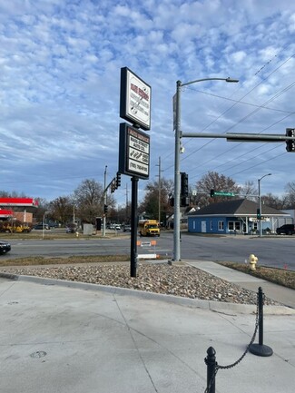 More details for 1843 Massachusetts St, Lawrence, KS - Retail for Sale