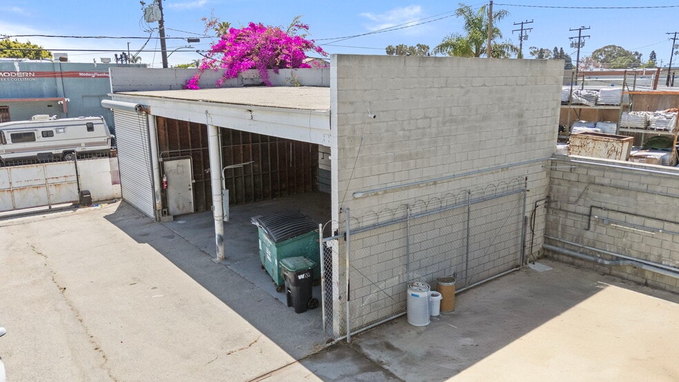 23104 S Normandie Ave, Torrance, CA for lease - Building Photo - Image 3 of 25