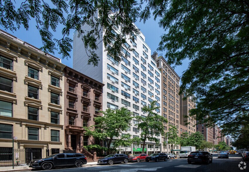 45 E 72nd St, New York, NY à vendre - Photo du bâtiment - Image 2 de 6