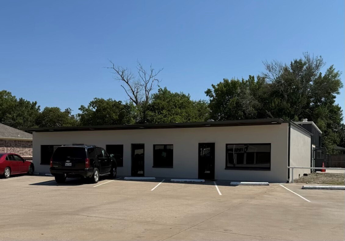 220 N Main St, Keller, TX à vendre Photo du bâtiment- Image 1 de 1