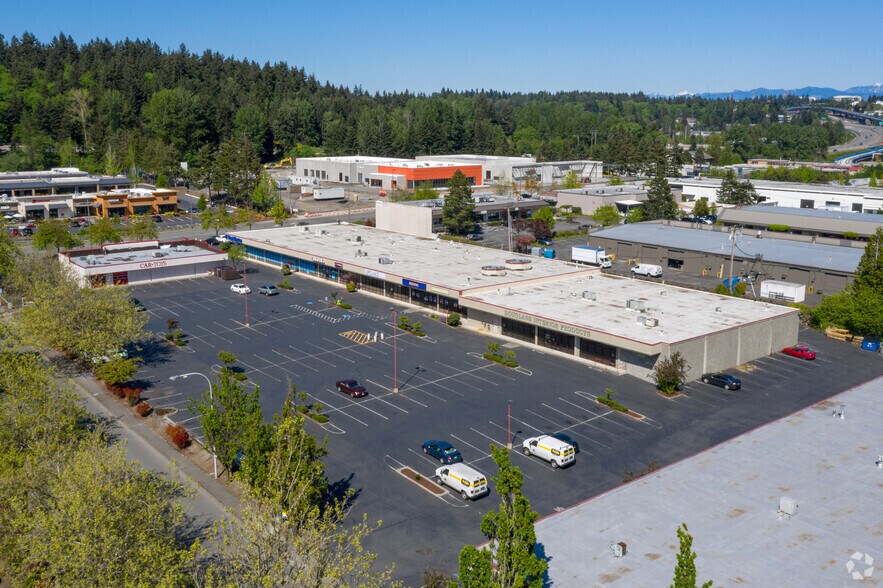 1910 132nd Ave NE, Bellevue, WA à louer - Photo du bâtiment - Image 3 de 6