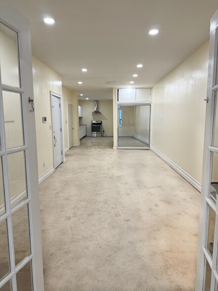 707 Lexington Ave, New York, NY for lease - Interior Photo - Image 3 of 6