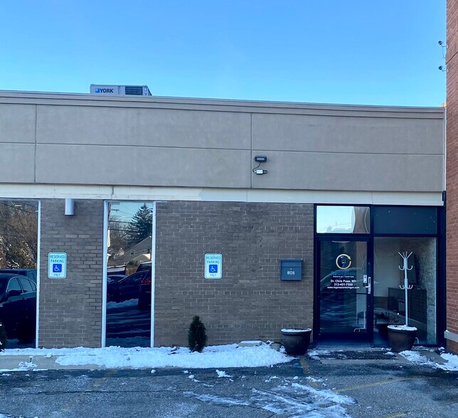 2012-2040 Monroe St, Dearborn, MI à louer - Photo du bâtiment - Image 3 de 36