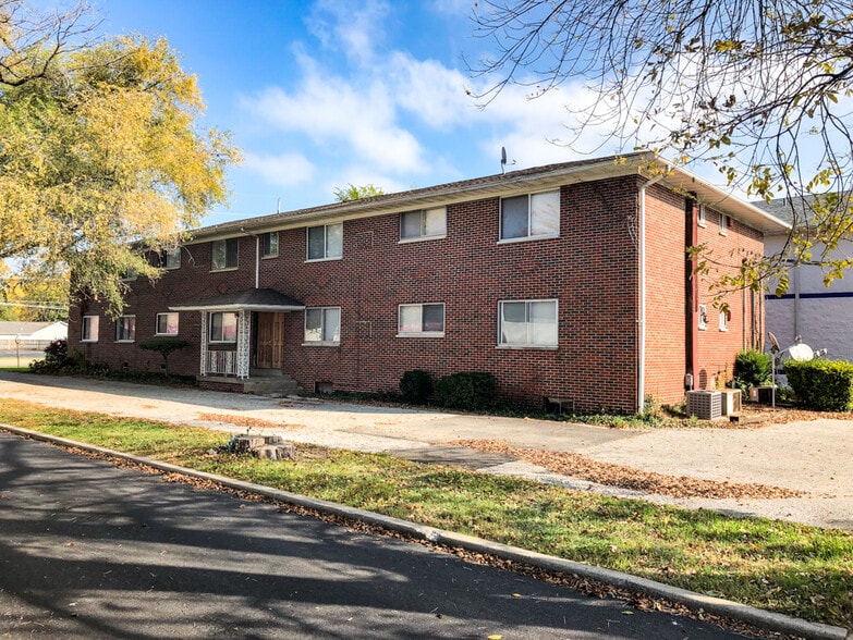 10608 Lincoln Trl, Fairview Heights, IL for sale - Building Photo - Image 1 of 3