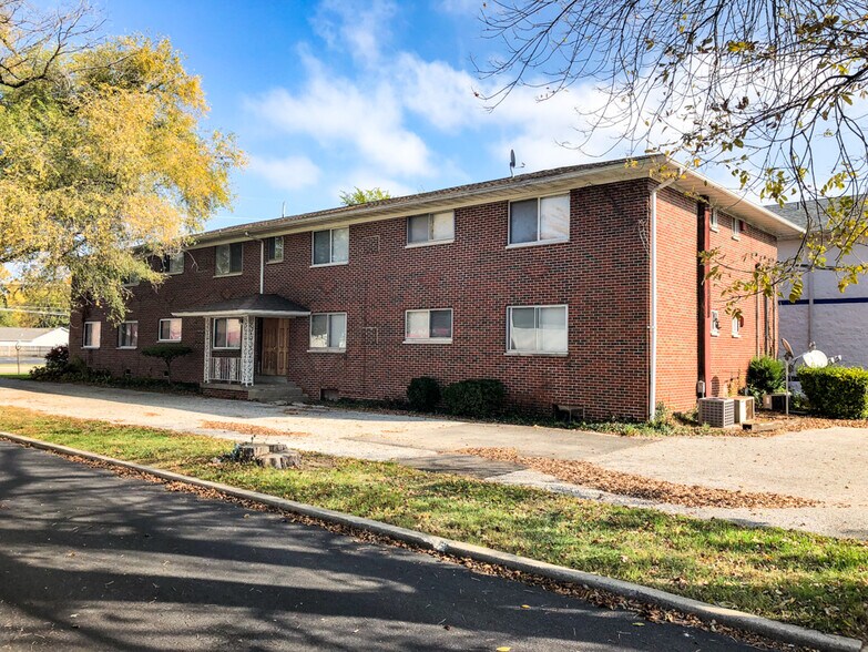 10608 Lincoln Trl, Fairview Heights, IL à vendre - Photo du bâtiment - Image 1 de 3