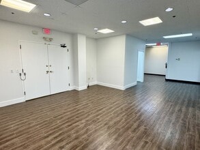 600 S Andrews Ave, Fort Lauderdale, FL à louer Photo intérieure- Image 1 de 10