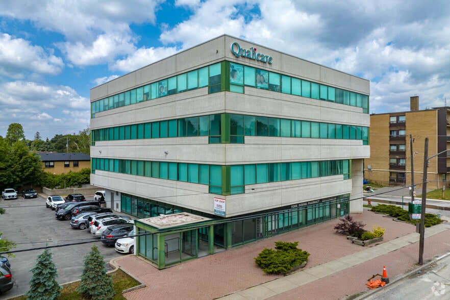 3910 Bathurst St, Toronto, ON for lease - Building Photo - Image 2 of 4