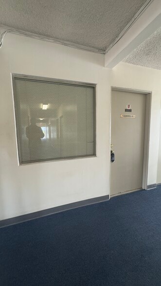 345 W Foothill Blvd, Glendora, CA for lease - Building Photo - Image 3 of 4