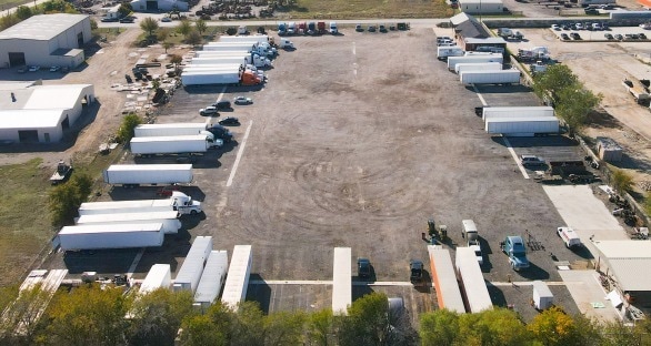 1732 E Hicks Field Rd, Fort Worth, TX for lease Building Photo- Image 1 of 5