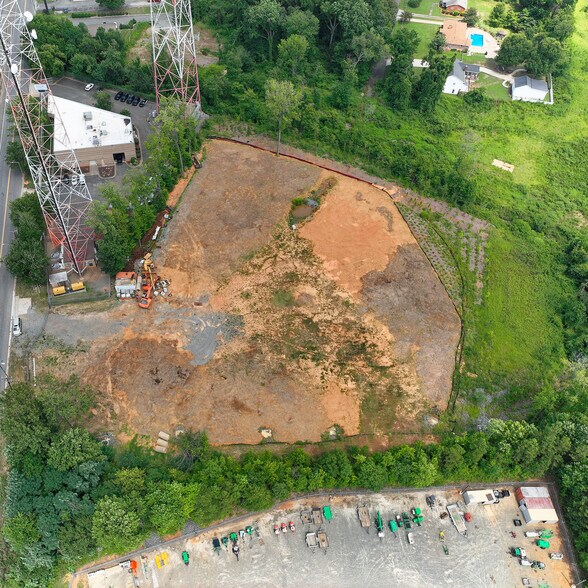 4750 N Reagan Dr, Charlotte, NC à vendre - Photo du bâtiment - Image 3 de 4