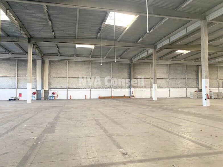 Industrial in Herblay-sur-Seine for lease - Interior Photo - Image 1 of 9