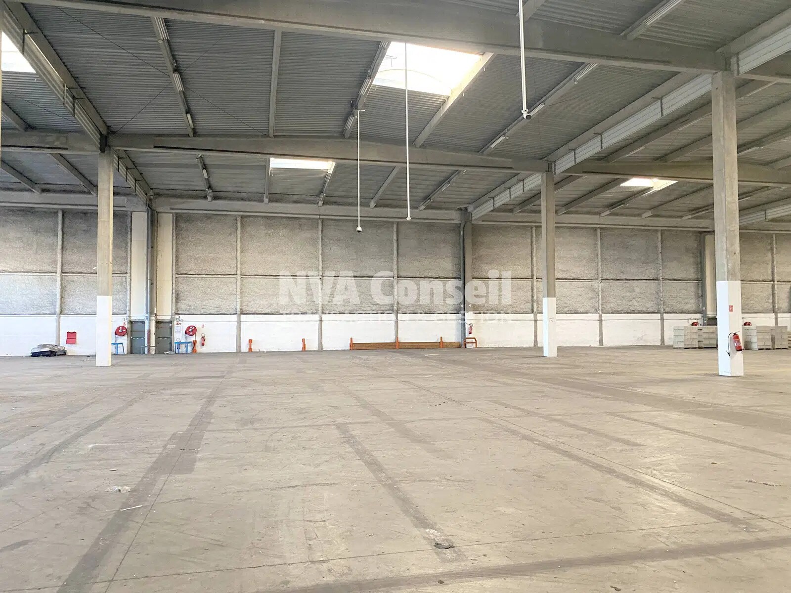 Industrial in Herblay-sur-Seine for lease Interior Photo- Image 1 of 10