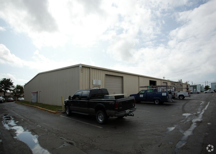 1202-2 NE Pine Island Rd, Cape Coral, FL for sale - Building Photo - Image 3 of 5